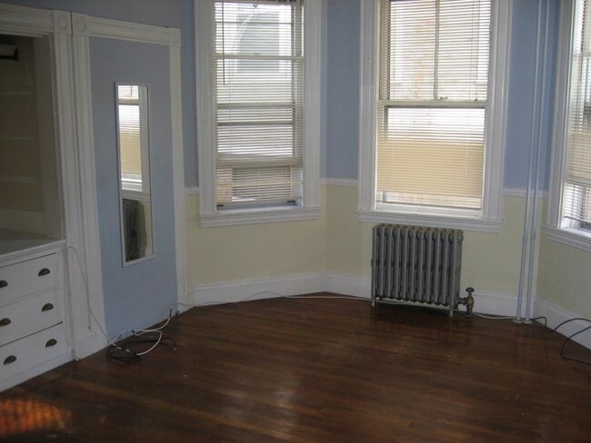 Building Photo - 16 Dighton St Rental