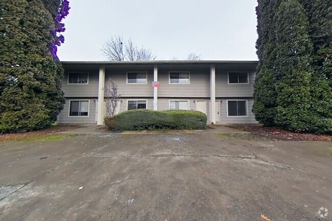 Building Photo - 2 Bedroom 4-Plex ~ South Corvallis ~ Small... Unit 1775 SE Lilly Rental