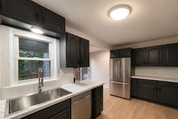 Building Photo - Cozy Flint Home with Fenced Yard & Pet-Friendly - Perfect for You!