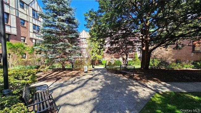 Photo - 3 Greenridge Ave Unidad D7