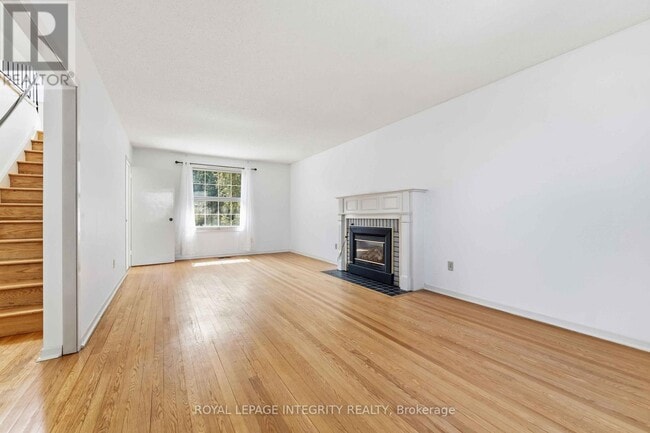 Photo - 1842 Playfair Dr
