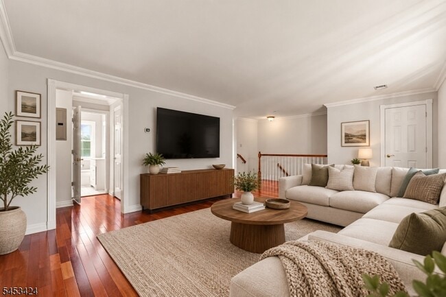 Building Photo - 67 New England Ave Unit 71d