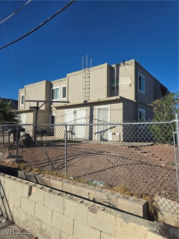 Photo - 33 Gold Bar Ct Unit B