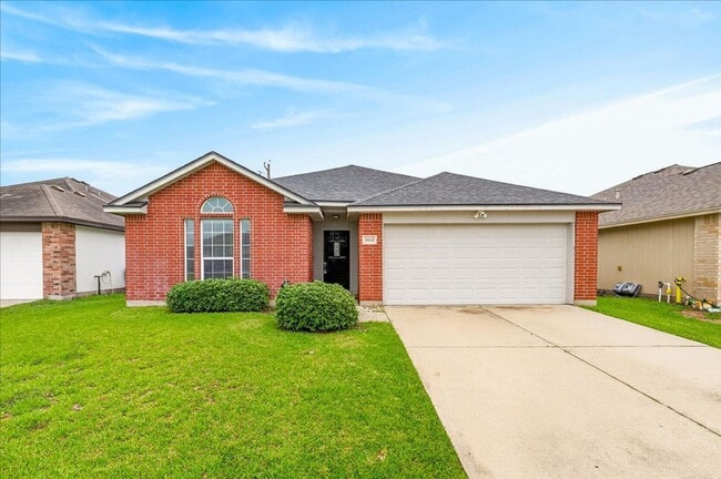 Building Photo - 3810 Los Arroyos Dr