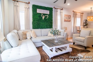 Photo - 705 W Elsmere Pl