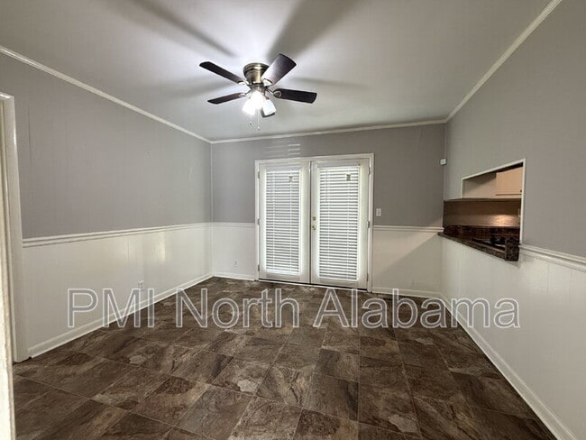 Photo - 2115 Euclid Rd NW