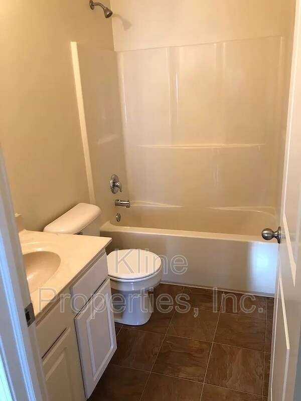 Photo - 4272 Amesbury Pl