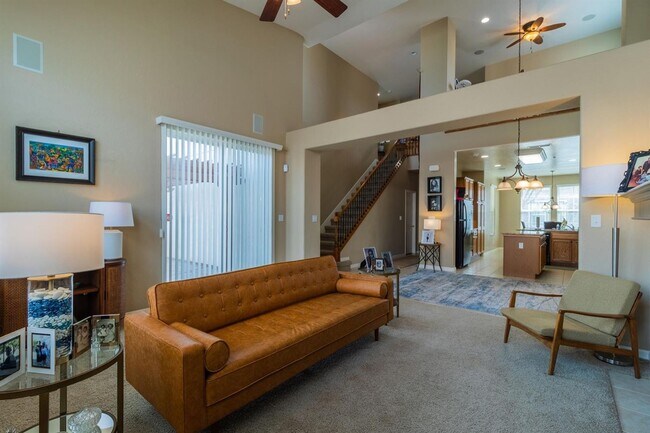 Photo - Immaculate Hanford 3/2.5