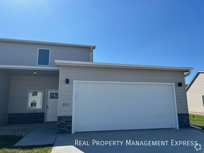 Building Photo - Modern 3-Bed, 2.5-Bath Home in West Sioux ...