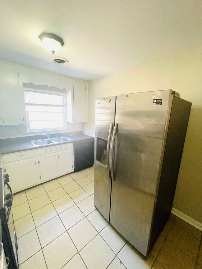 Photo - 1104 Fairfax Ct