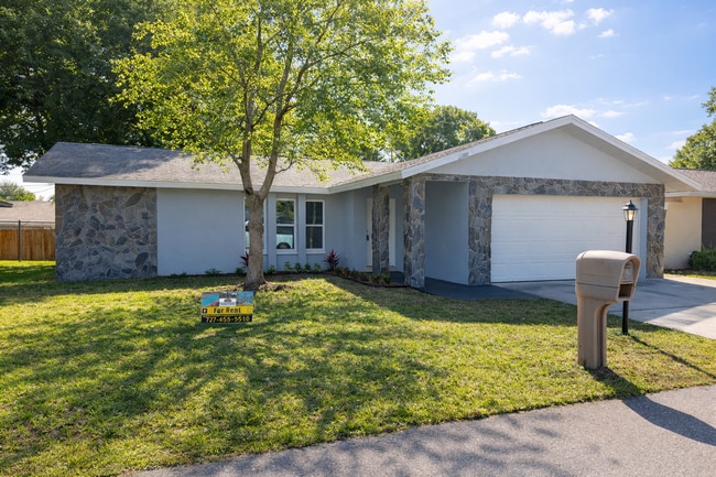 Building Photo - 10489 113th St N