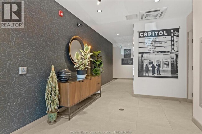 Photo - 3160 Meadowbrook Ln Unit 204