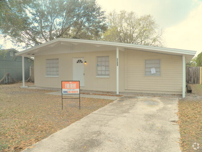 Building Photo - 2411 Wishing Well Cir Rental