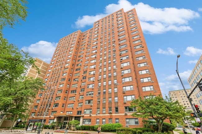 Photo - 2909 N Sheridan Rd Condo Unit 1701