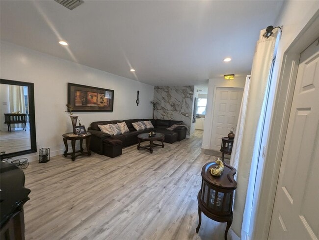Photo - 1770 Yellowheart Way