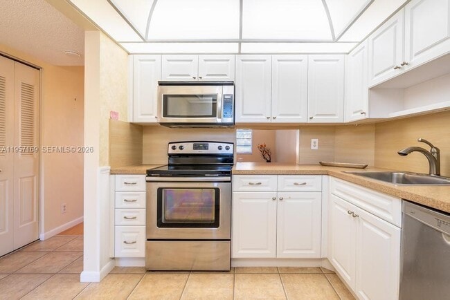 Photo - 151 Berkley Rd Unidad 208