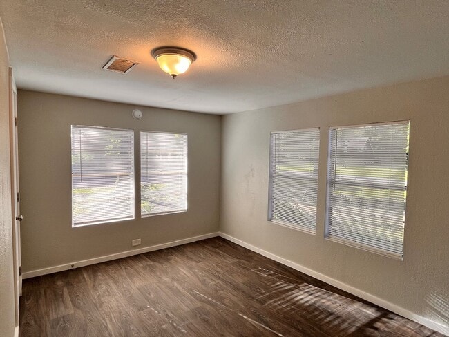 Photo - 4069 Villa Rd