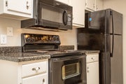 2BD/1.5BA - 1182 SF Kitchen