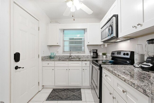 Photo - 1401 N 12th Ct Unidad 11A