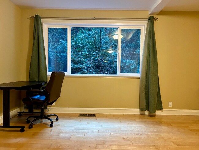 Photo - 435 Hubbard Gulch Rd