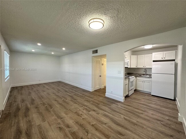 Photo - 2500 Johnson St Unit 19