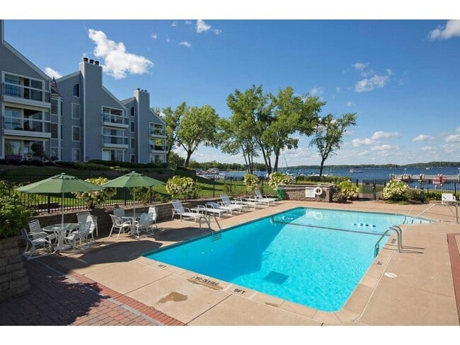 Photo - Gables Condo For Rent! In the Heart of Excelsior!