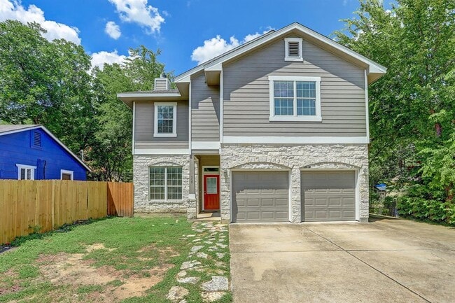 Photo - 500 W N Loop Blvd Townhome