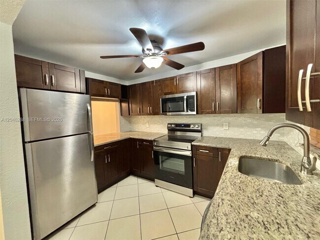 Photo - 9411 Evergreen Pl Unit 303