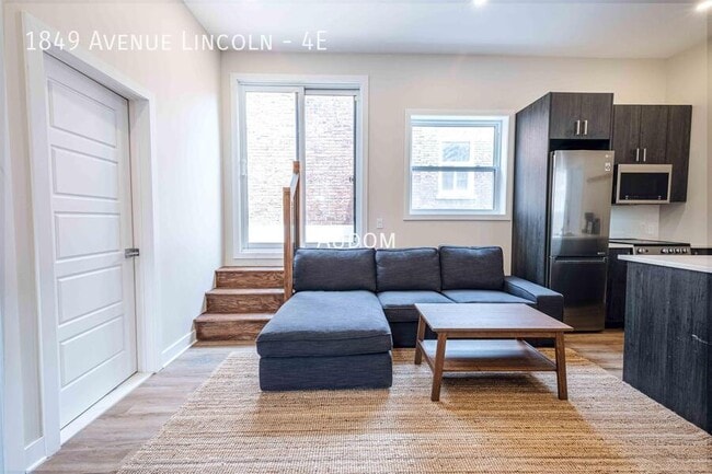 Building Photo - 1849 Av. Lincoln Unit 4E