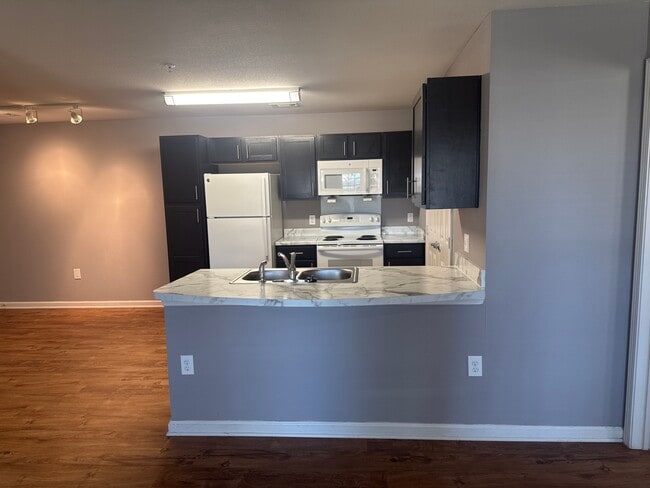 2-bedroom / 2-bath Kitchen