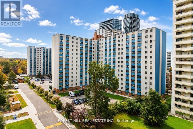 Photo - 700 Ontario St