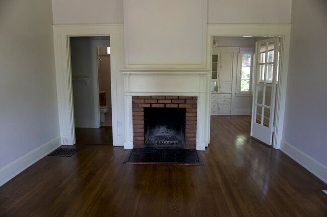 Photo - *** Unit is not available for showings until 01/01/2026 ***