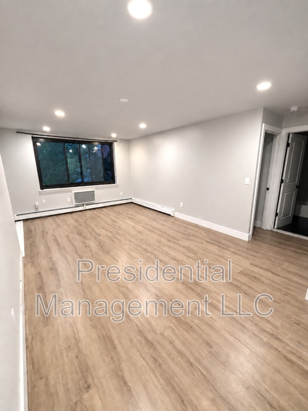 280 Collins St Unit FTOF