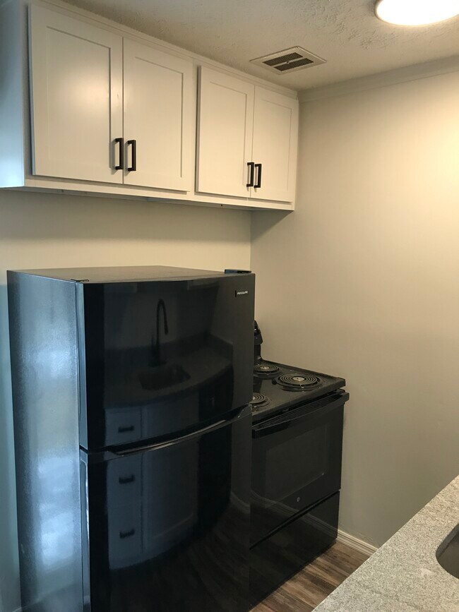 Photo - 2351 Beechmont Ave Unit 3