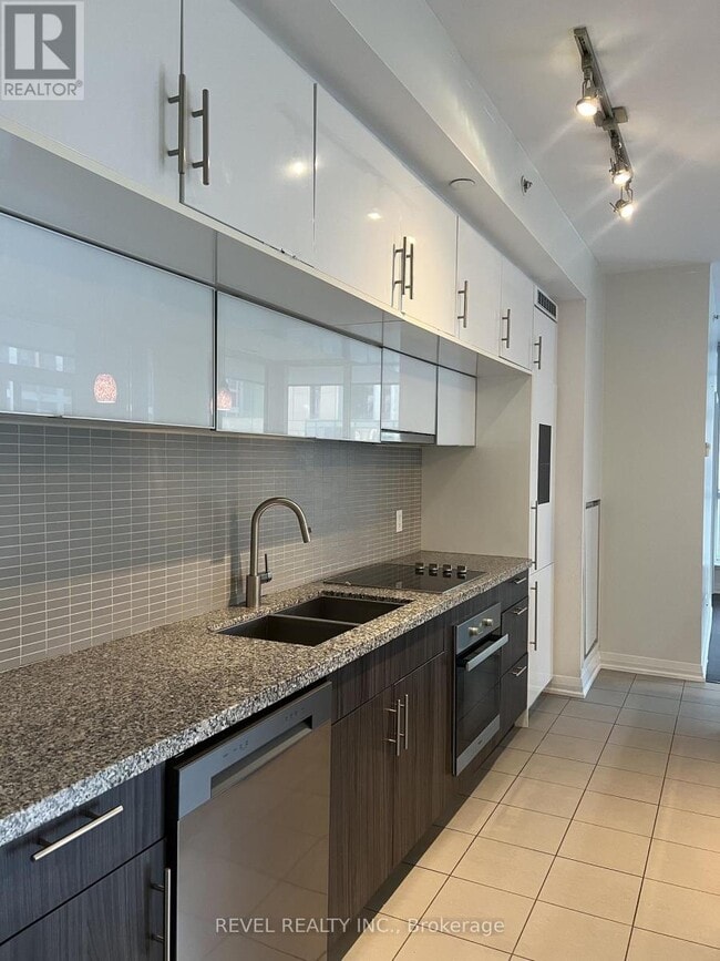 Photo - 8 Mercer St Unit 405