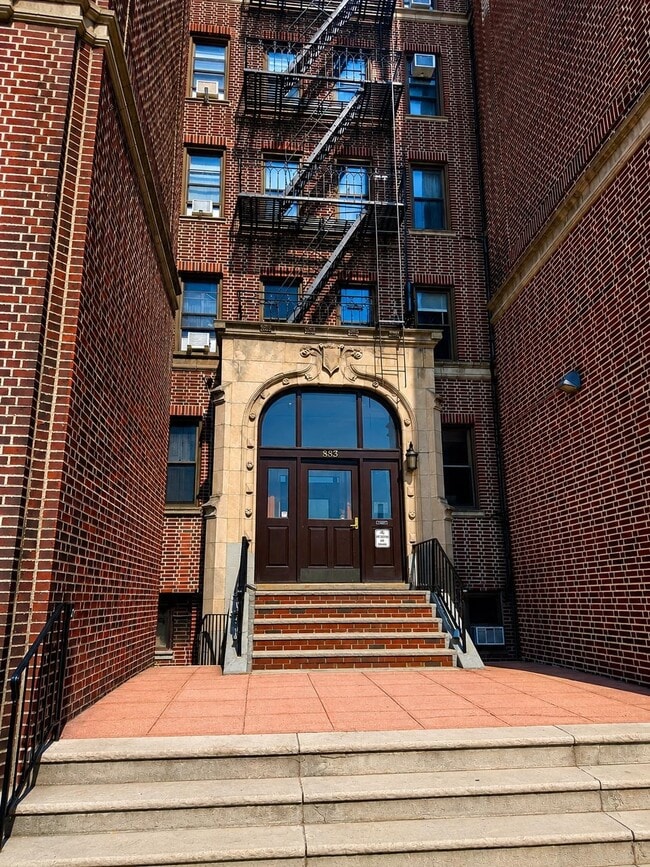 Building Photo - 883 JFK Blvd E Unit 5D
