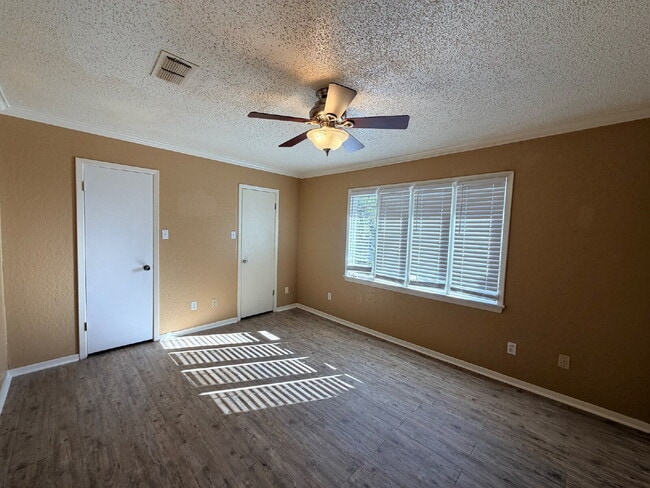 Photo - "Charming 3-Bed, 2-Bath Home in Lubbock – Spacious 1,233 Sq Ft Gem on 33rd Street!"