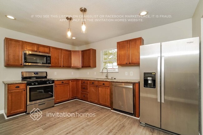 Photo - 221 Ellis St