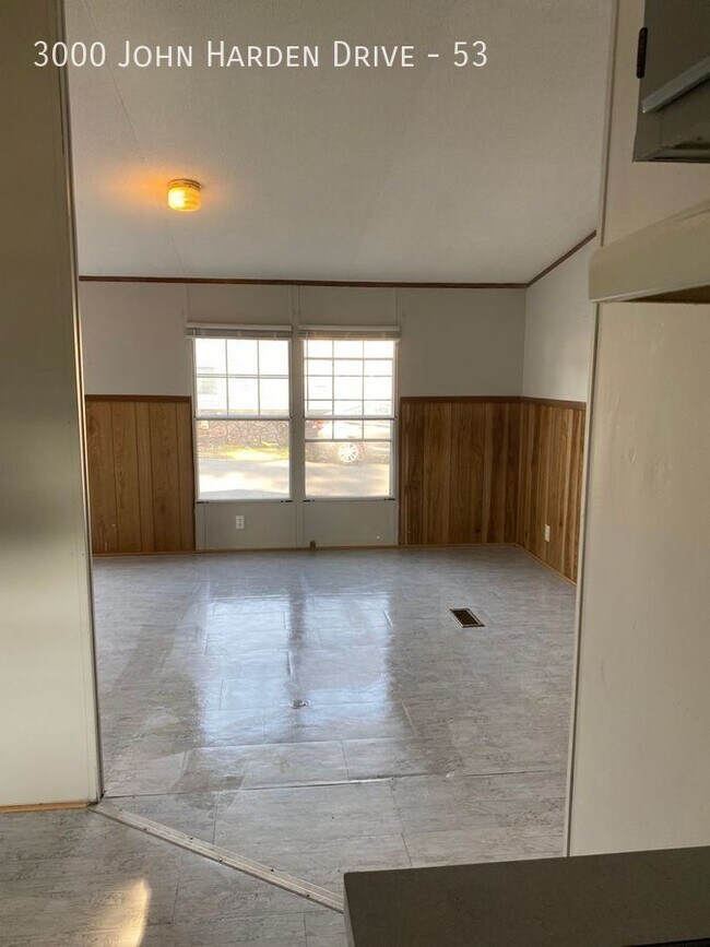 Photo - 3000 John Harden Dr