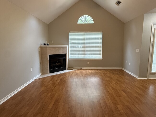 Photo - 105 Willow Brook Dr