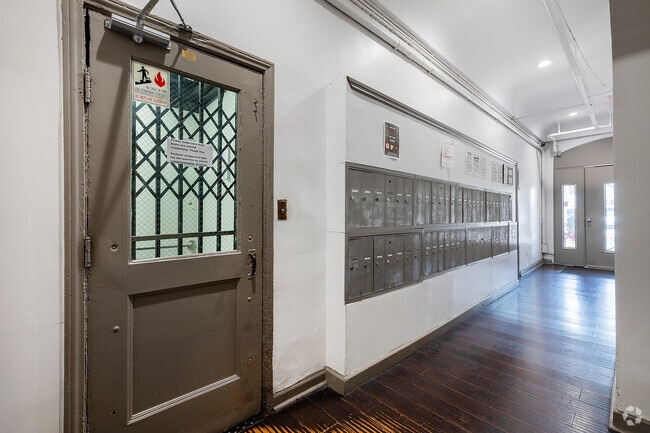 Elevator - New Hampshire Manor