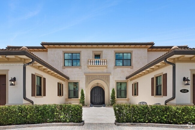 Building Photo - 8545 Watercrest Cir E Rental