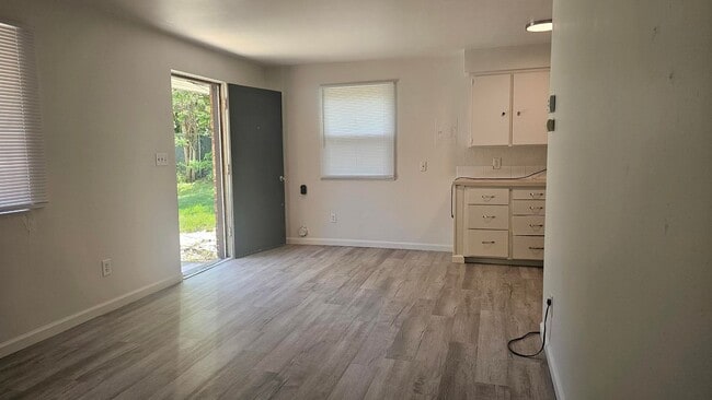 Photo - Jean Street 4 Plex Unidad 2411