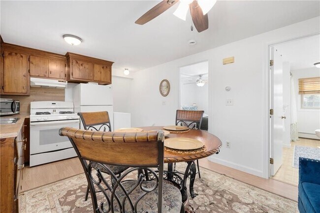 Photo - 45 E St