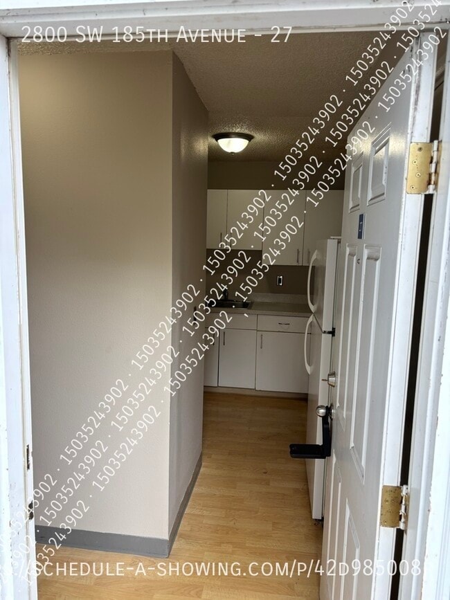 Building Photo - 2800 SW 185th Ave Unit 27