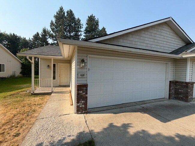 Building Photo - 104-108 E Jadynn Ct Unit 108