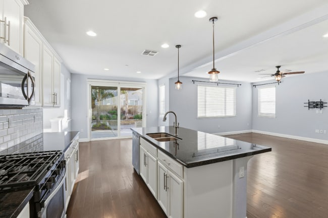 Photo - 1818 Tarragon Dr