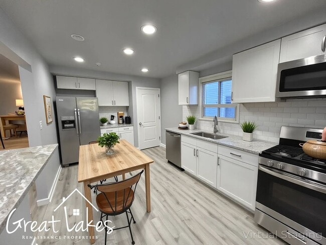 Photo - Beautiful 2 Bedroom 1 Bathroom now available for rent