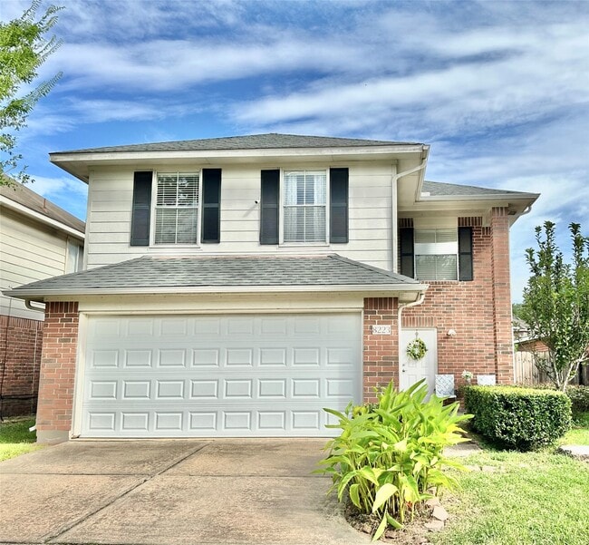 Photo - 8223 Golf Green Cir