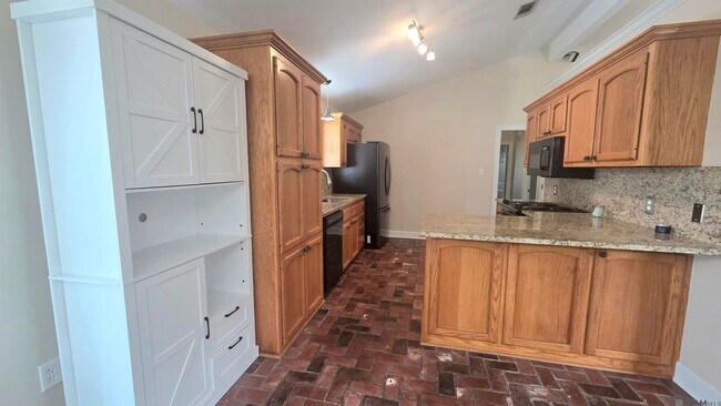 Photo - 17656 Chasefield Ave